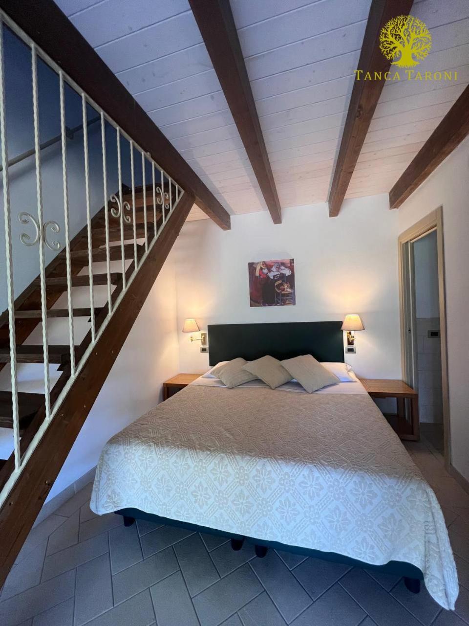 Agriturismo Bed And Breakfast Tanca Taroni Telti Buitenkant foto