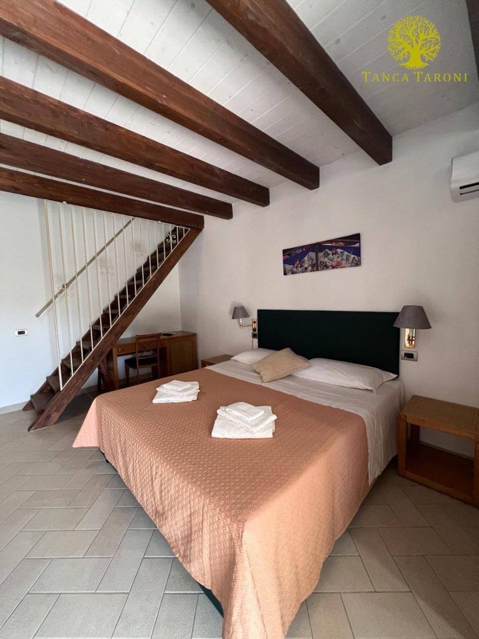 Agriturismo Bed And Breakfast Tanca Taroni Telti Buitenkant foto